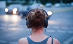 Noise-Cancelling Vs.Noise-Isolating Headphones What’s the Difference