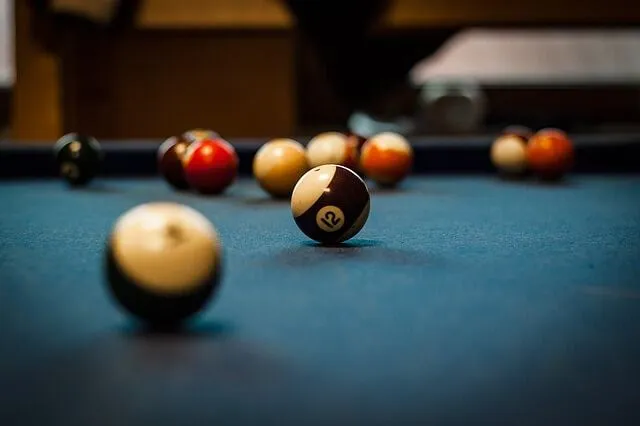 Pool-Table
